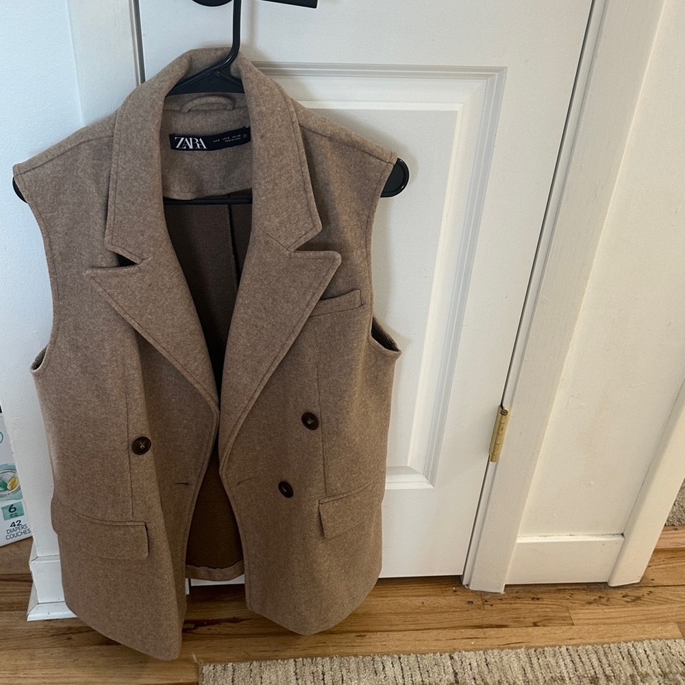 Zara sleeveless blazer